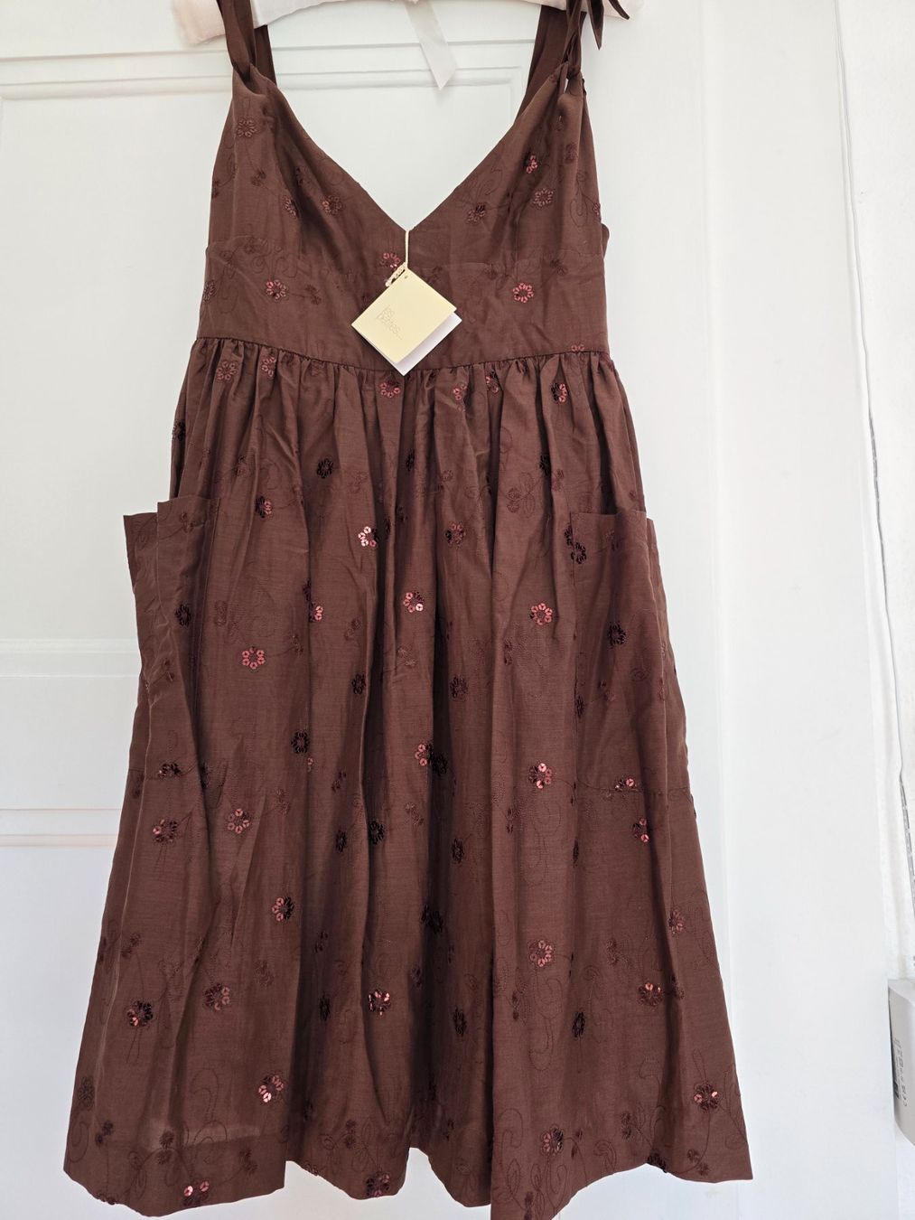 Vestiti: Robe marron à bretelles, soie – Nuovo e nell'imballaggio originale da Pully venduto da Kadiyac