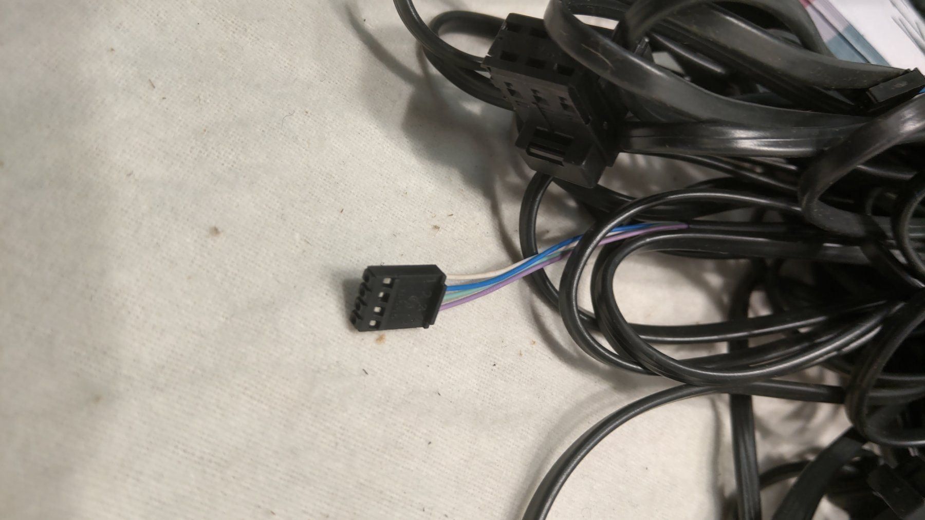 Cavi: Grosser Posten Spezialkabel (x471) – Nuovo (secondo la descrizione) da Däniken SO venduto da Profog1 2
