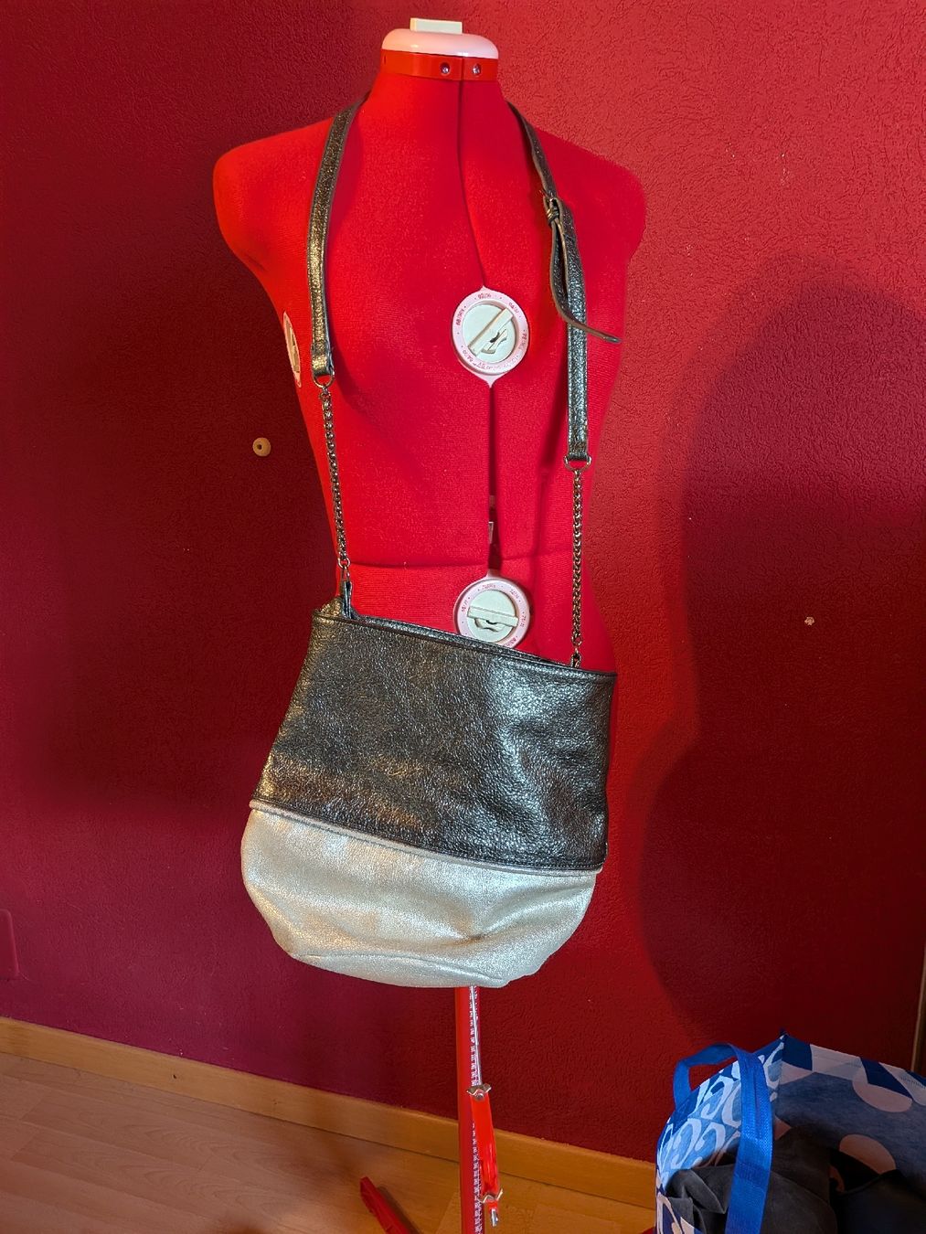 Manor Sacs femmes: sac bourse – D'occasion à Vionnaz par MarinaMGB