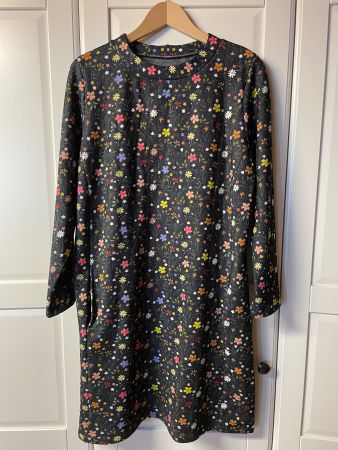 Damen Kleid schwarz Blumenmuster langarm, warm