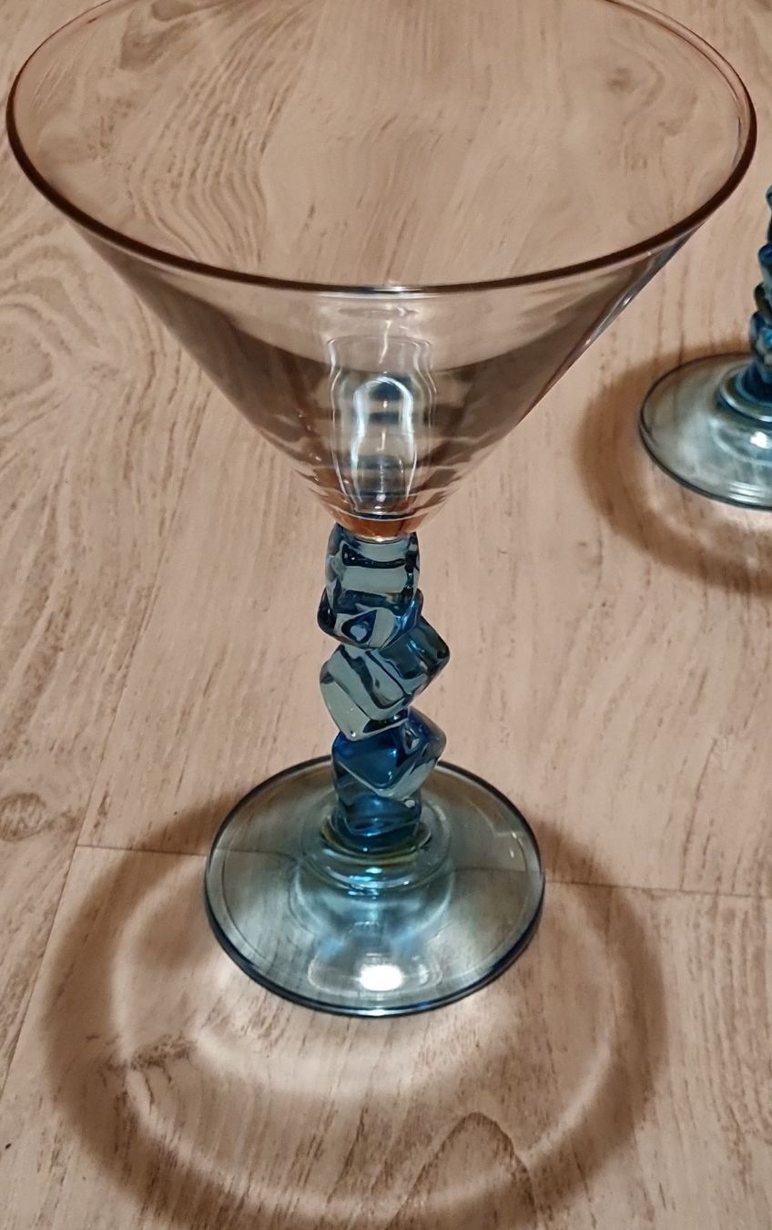 Bicchieri: Blaue Cocktailgläser - 6er Set – Nuovo (secondo la descrizione) da Münsingen venduto da Cuci31