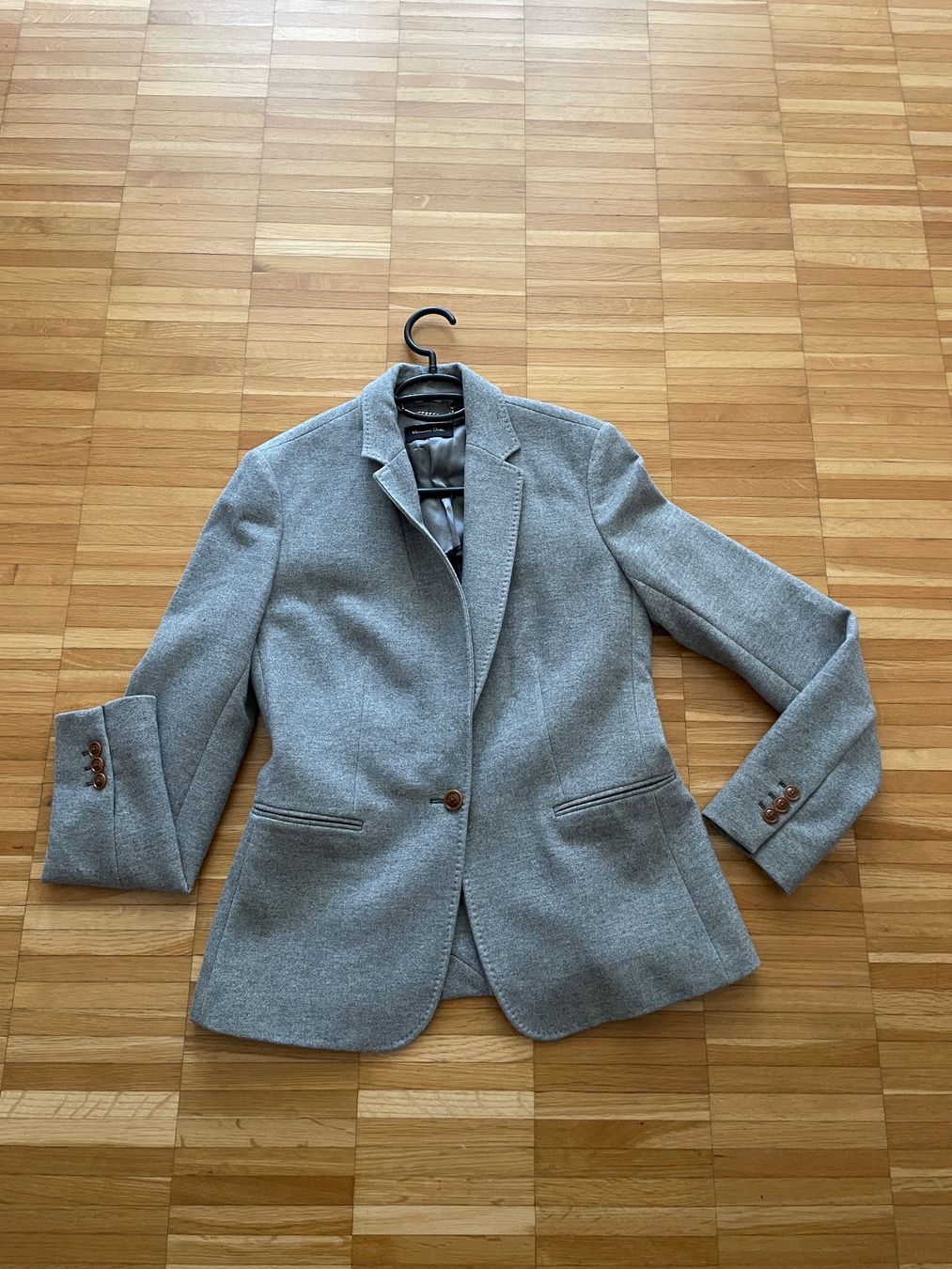 Massimo Dutti Jacken: Blazer - grau - Massimo Dutti - EU 40 – Gebraucht aus Neftenbach von Justine76