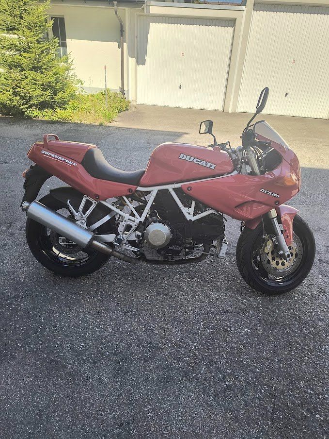 Ducati Strasse: Ducati 900 SS – Defekt aus Alt St. Johann von domivan