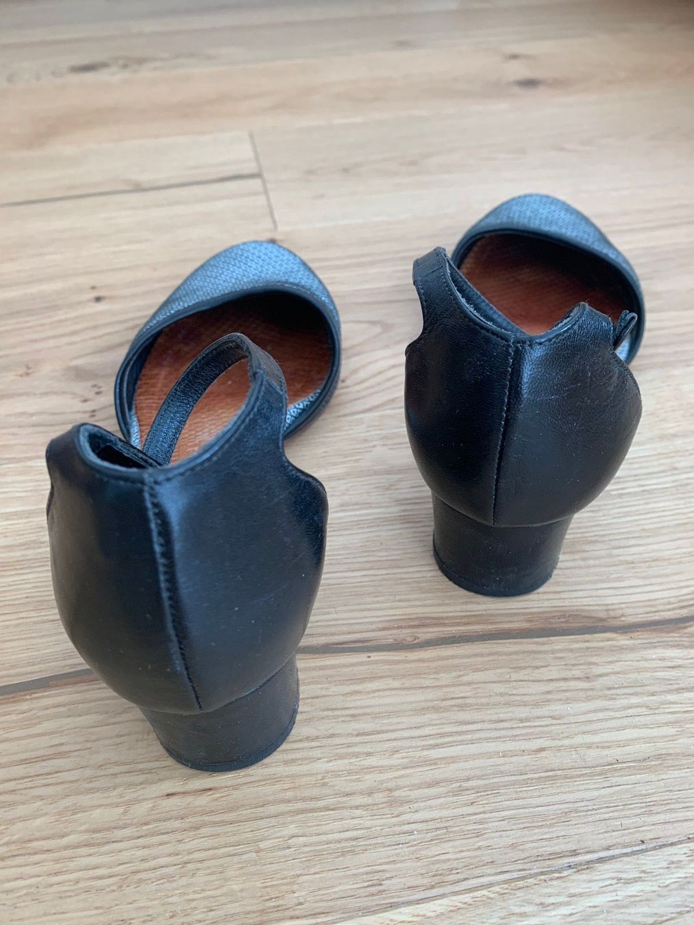 Chie Mihara Scarpe da donna: Chie Mihara Pumps Gr. 38 – Usato da Thun venduto da Crown7 1
