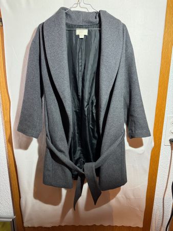 Schöner grauer Mantel von H&M Gr. 38