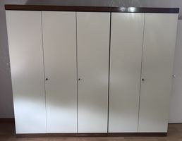 Schrank für Kleider