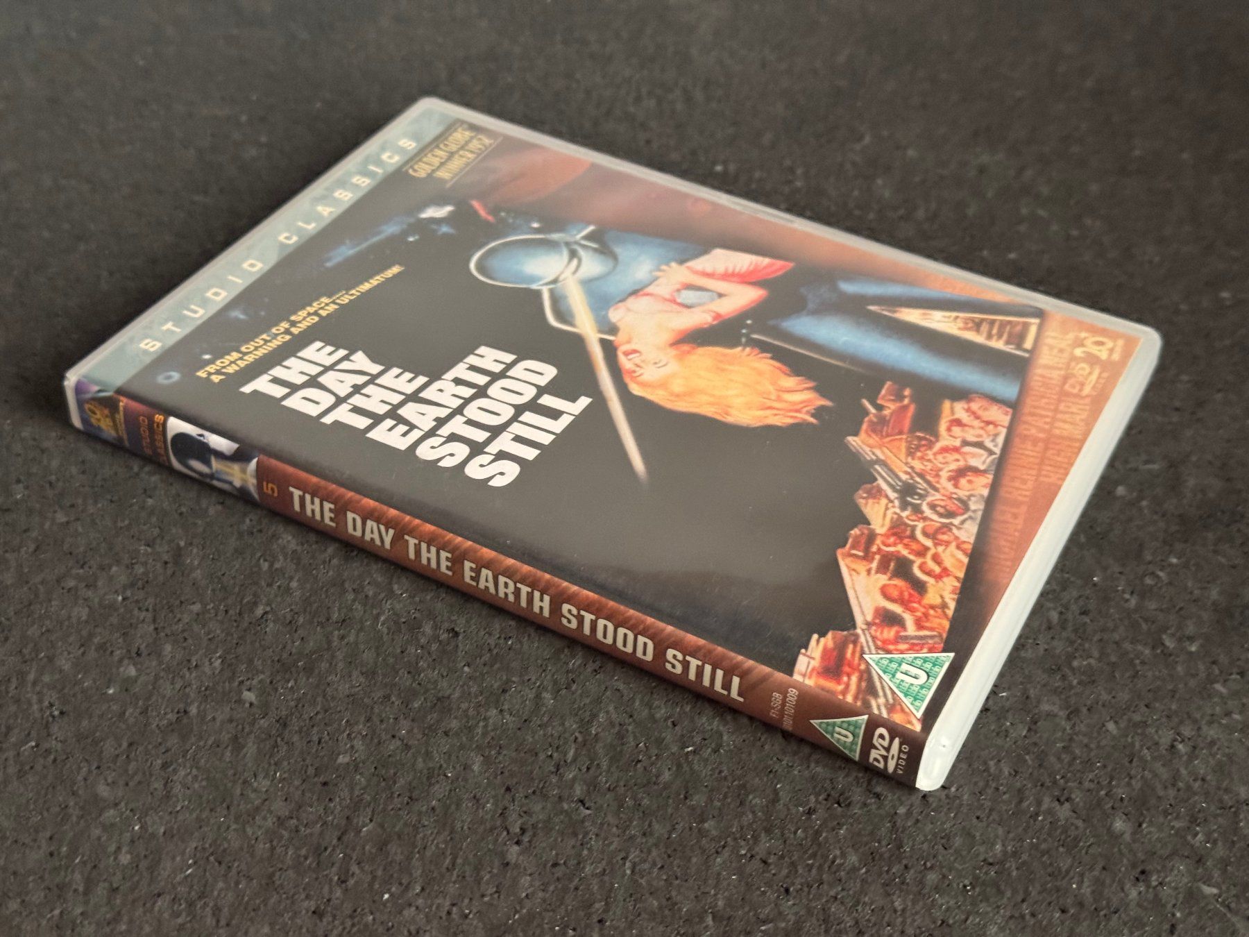 Tutti i DVDs: The Day The Earth Stood Still Studio Classic Collection DVD – Usato da Fribourg venduto da tschjoly 5