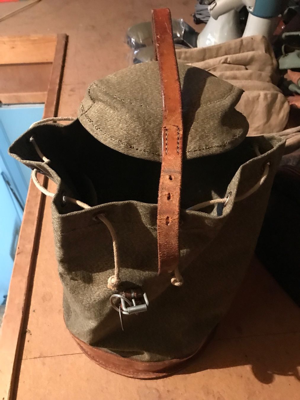 Borse: 1 CH Armee Tasche runder Lederboden – Usato da st.gallen venduto da City1960 1
