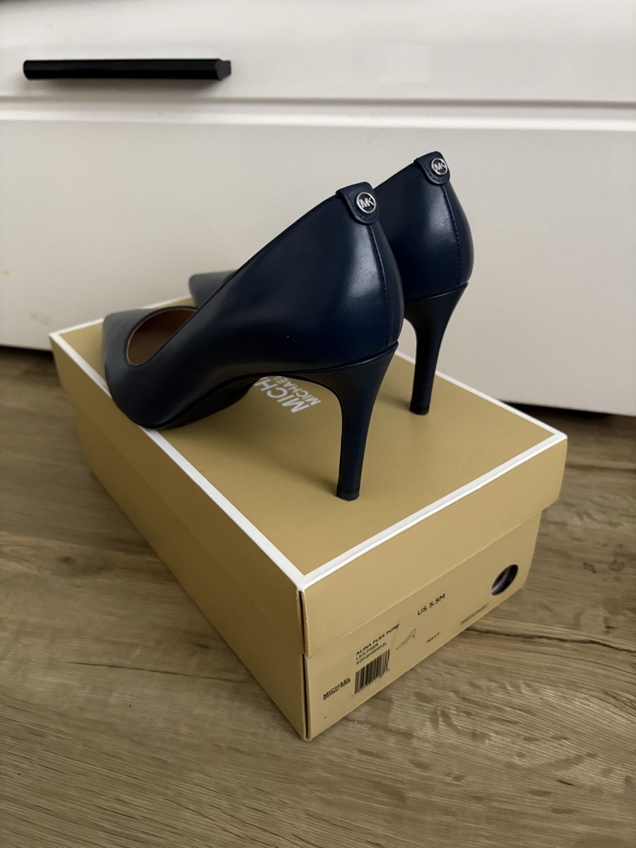Michael Kors Scarpe da donna: Michael Kors Alina Flex Pump – Nuovo (secondo la descrizione) da Schönenberg TG venduto da and_m7k9 2