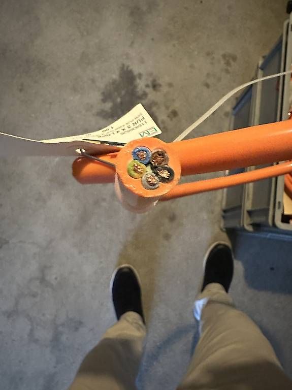 Cavi: EPR-PUR Kabel 5x4 LNPE – Usato da Schüpfen venduto da TOY-58 3