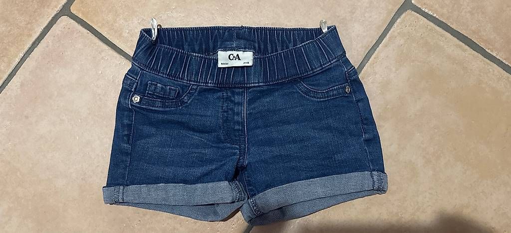 Pantaloni: Kurze Jeans Pants Gr. 92 – Usato da Worben venduto da Andi_Gerpe