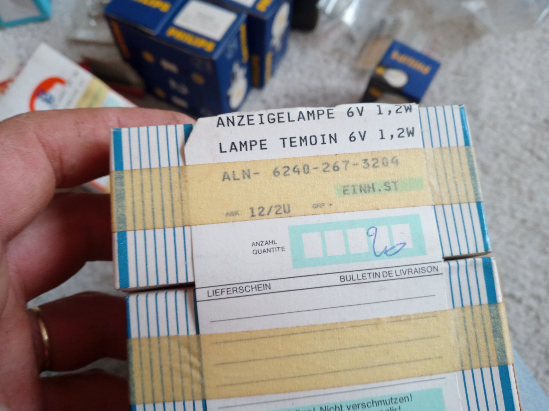 Osram Tutti pezzi di ricambio auto: Grosse Restposten Oldtimer Glühlampe 6V fur alte Auto – Usato da Prez-vers-Siviriez venduto da Monija70 8