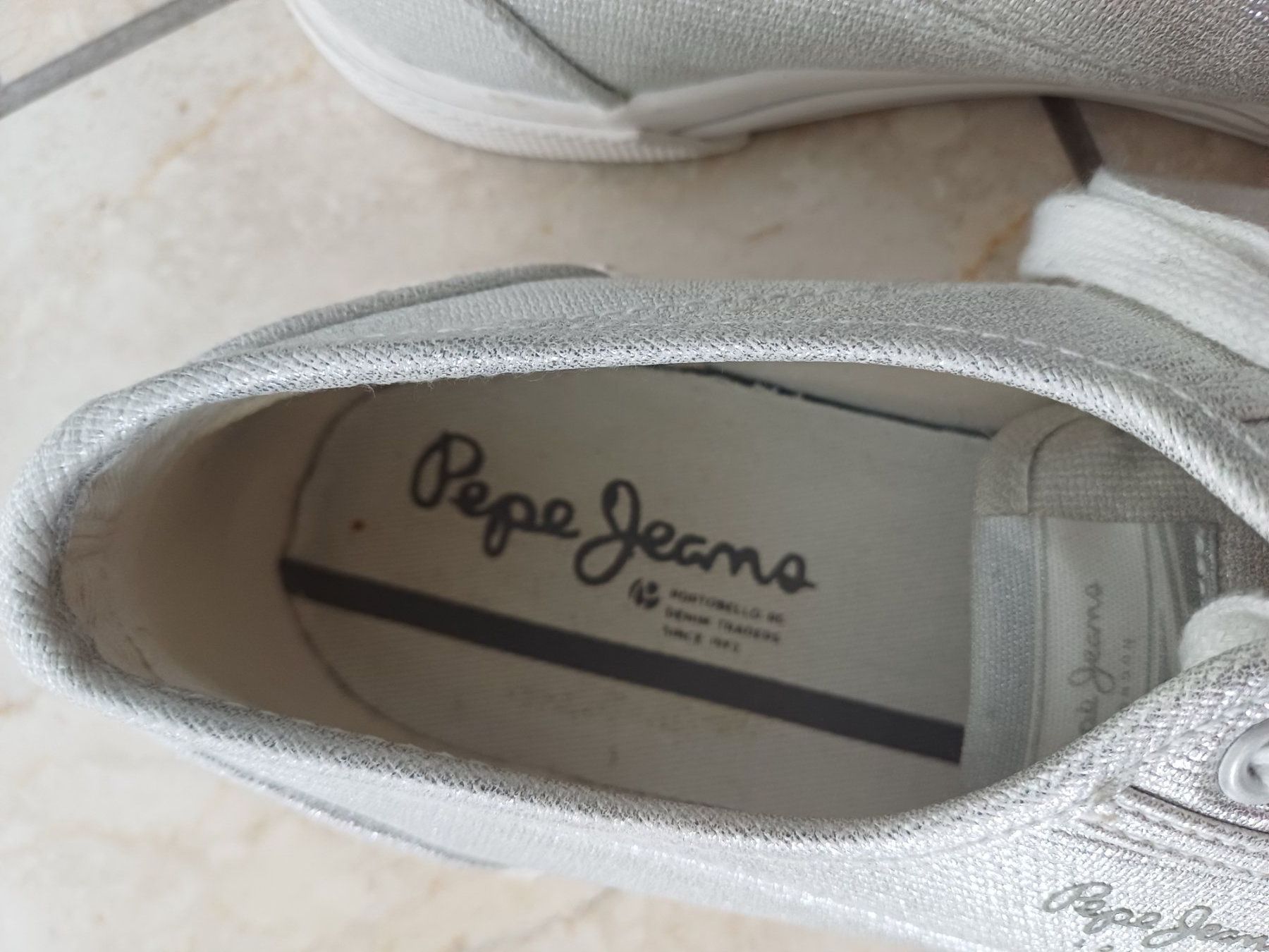 Pepe Jeans Scarpe da donna: Pepe Jeans Sneakers in Silver Size 39 – Usato da Dübendorf venduto da palemoon 2