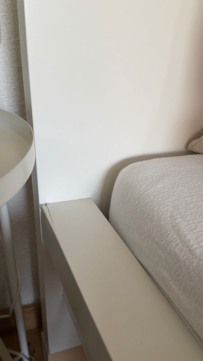 Ikea Letti: Ikea Bett Malm (mit Holzbalken) – Usato da Zürich venduto da theresa.st 2