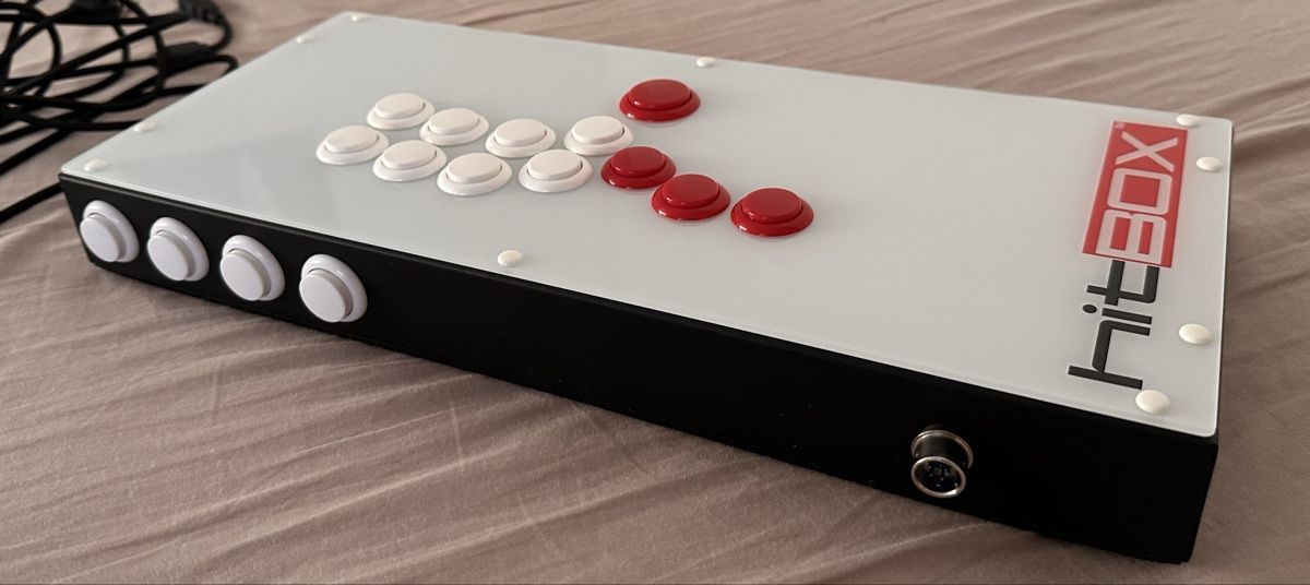 Controller: Hit Box Arcade Stick Controller Weiss/Rot inkl. Tasche - Top – Nuovo (secondo la descrizione) da Bern venduto da Che.21 2