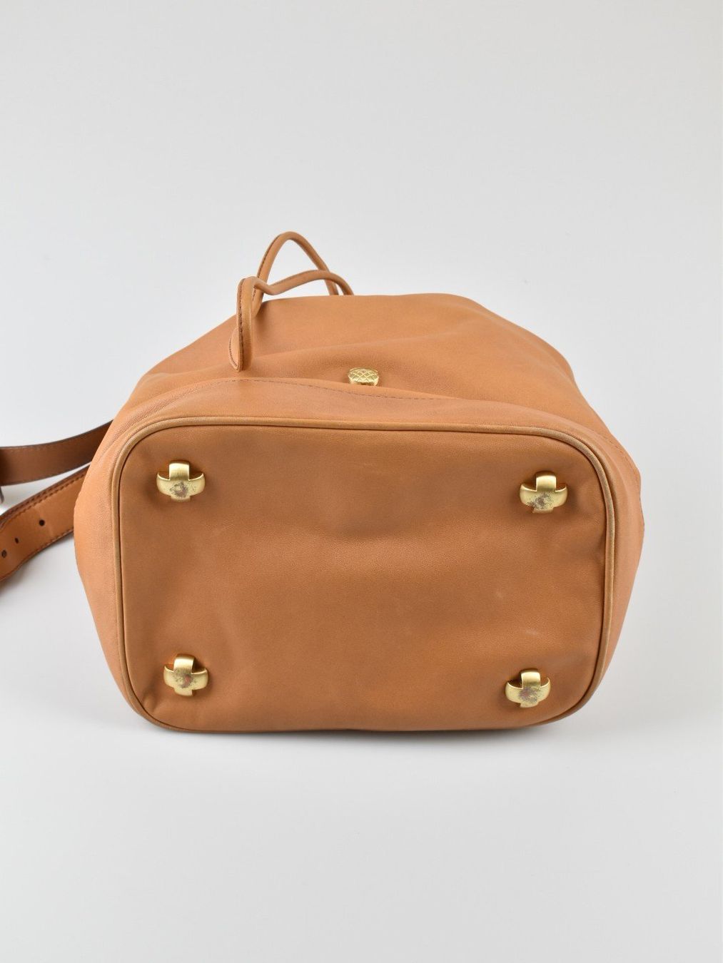Navyboot Taschen für Damen: Navyboot Beuteltasche, Leder – Gebraucht aus Nürensdorf von 2ND_STORY 3