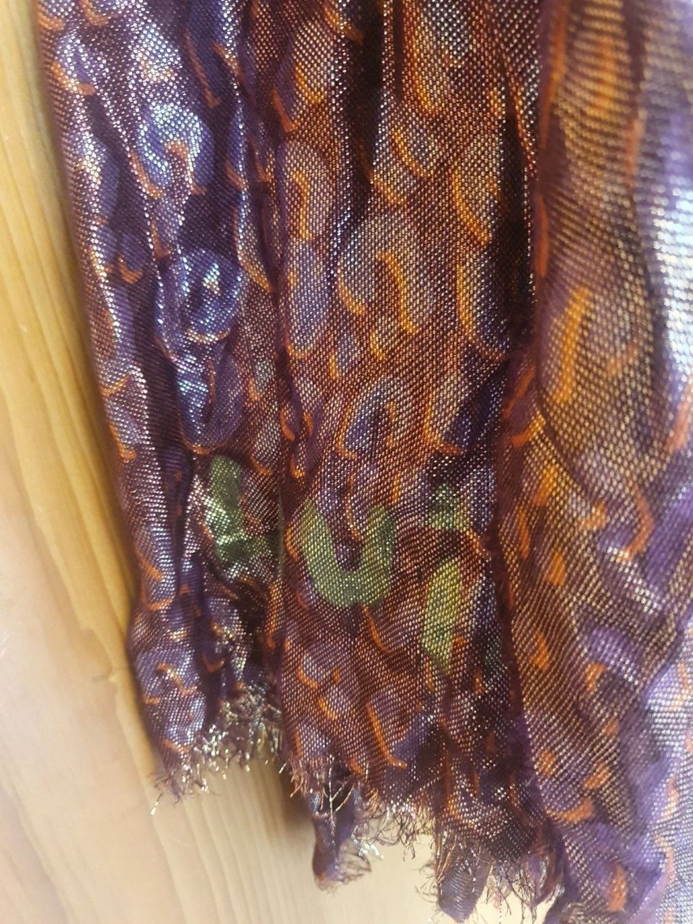 Foulards & écharpes: Louis Vuitton Schal Disco Prune NP 1120.-- – D'occasion à Emdthal par kasira