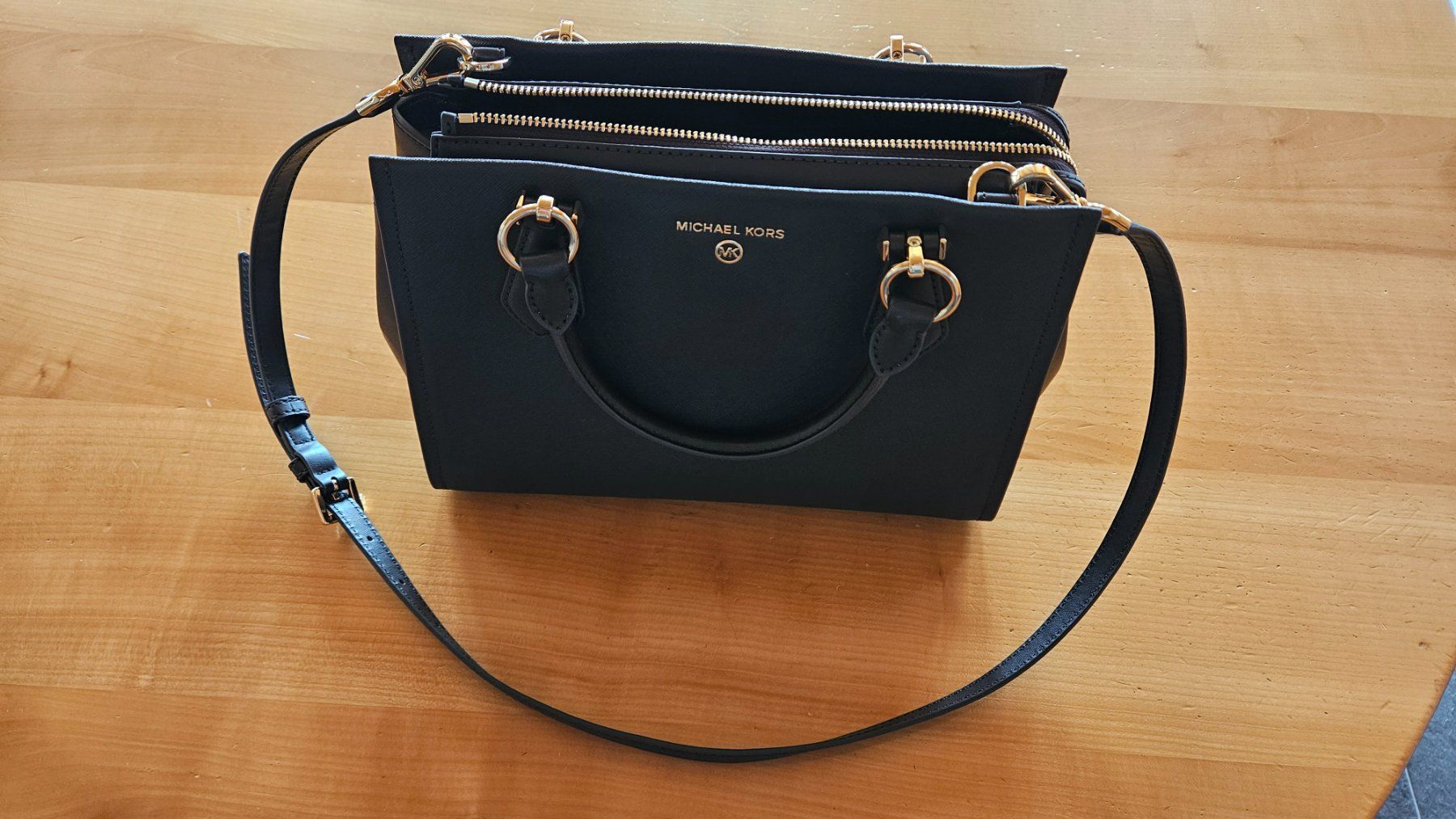 Michael Kors Borse da donna: Handtasche Michael Kors – Nuovo (secondo la descrizione) da Schangnau venduto da COBRASOL
