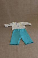 Puppenpyjama Gr. 40-45cm Motiv Dinos im Oberteil