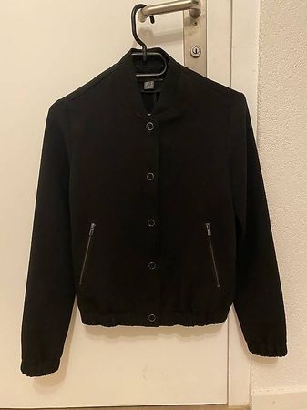 Schlichte Übergangsjacke Gr. 36