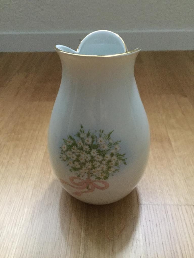 Vasen & Gefässe: Porzellan-Vase – Gebraucht aus Zug von Cry71 1