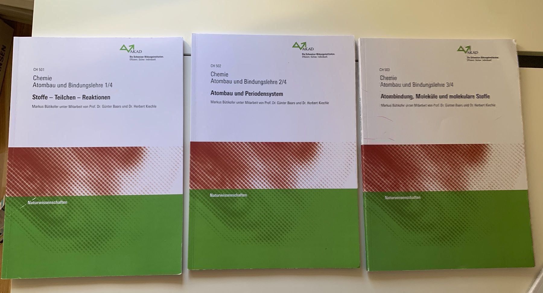 Libri: AKAD Chemie Bücher, Passarelle – Usato da Dietikon venduto da Kompsognat02 2