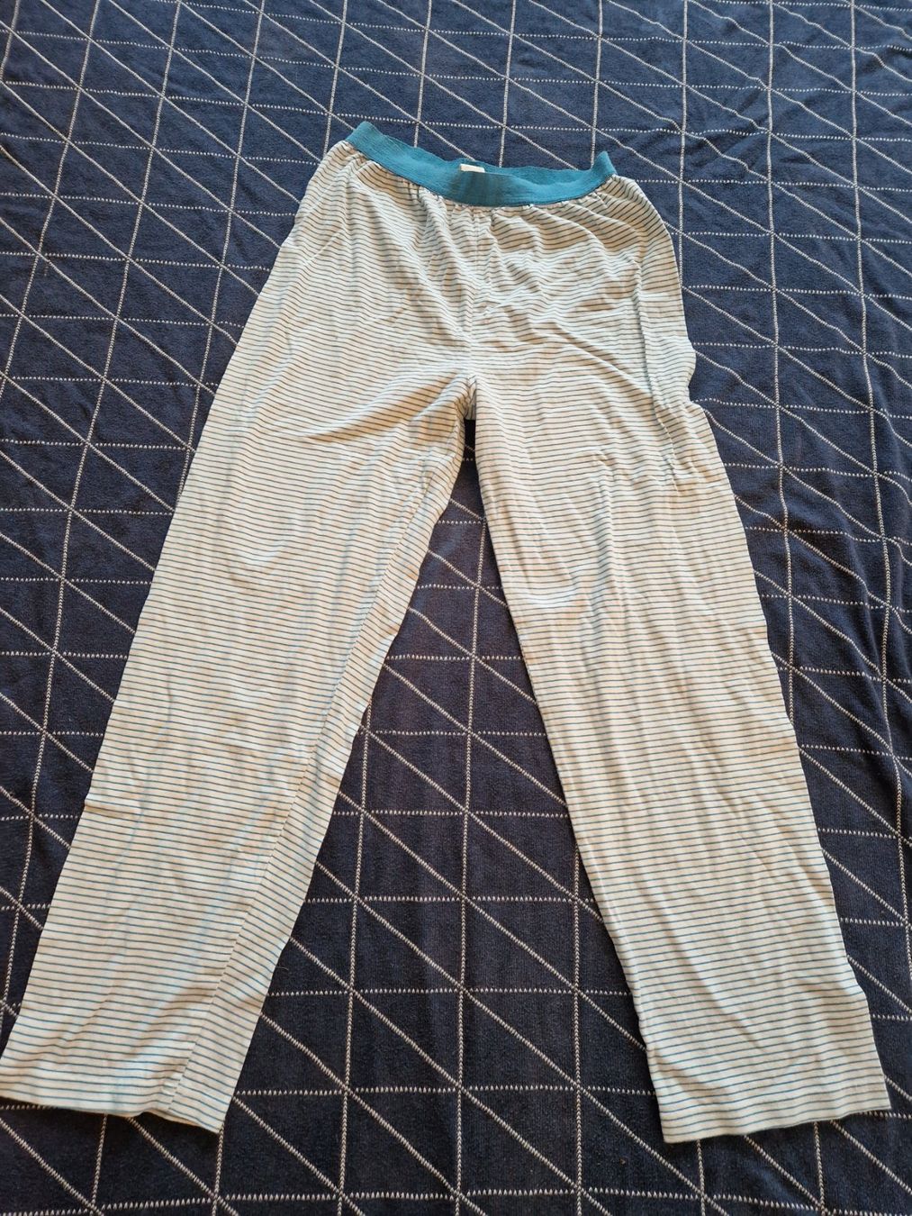 Hessnatur Pyjamas & Ähnliches: Hessnatur Pyjama Hose gestreift 140 BIO – Gebraucht aus MUEHLAU von ibo_5c7d