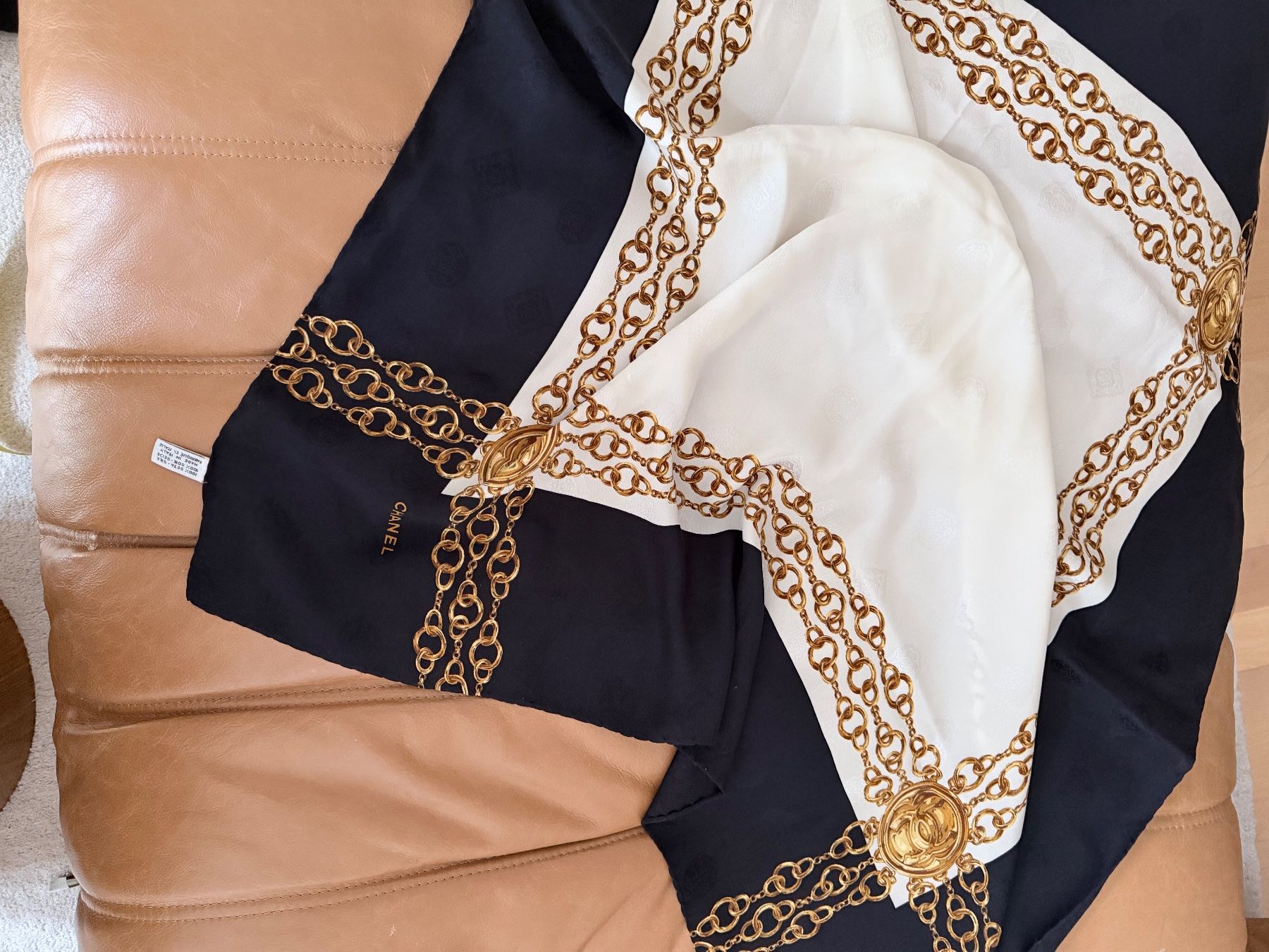 Chanel Foulard & Sciarpe: Chanel Foulard – Usato da Zürich venduto da ewa.