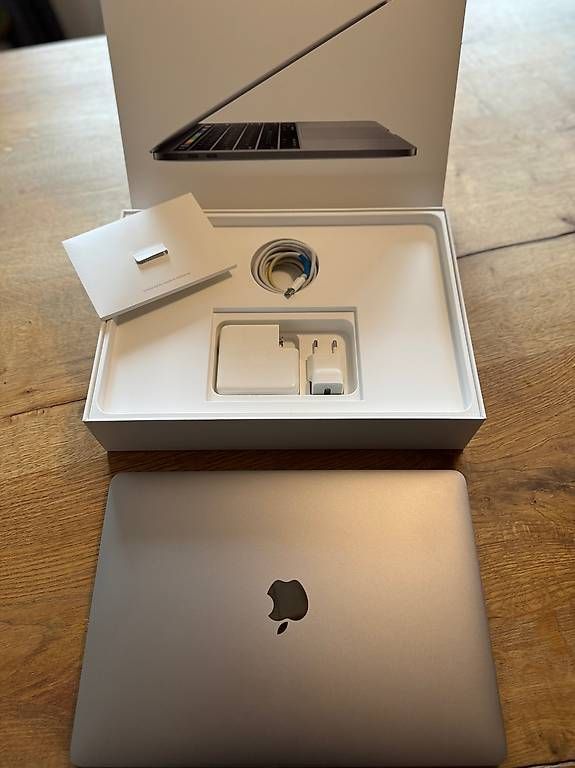 Notebook: MacBook Pro 13" (2016) Mit Originalverpackun – Usato da Affoltern am Albis venduto da Mustermanm 4