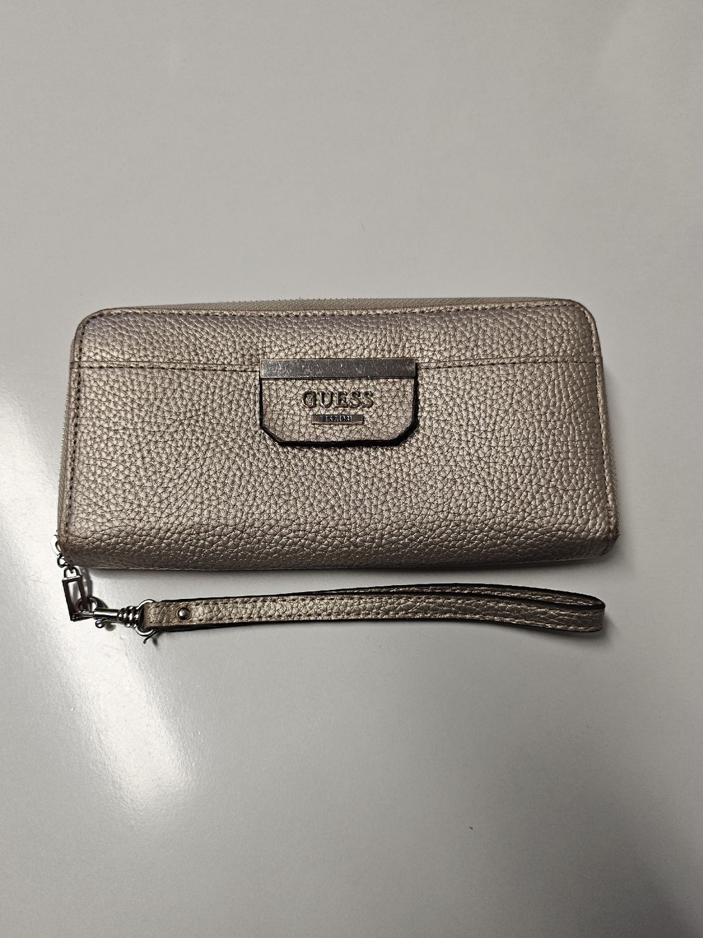 Borse da donna: Geldbörse und Handtasche Guess – Usato da Suhr venduto da MrvicaAG 5