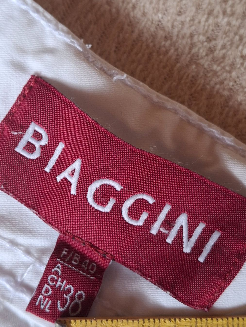 Hosen: Short blanc taille 38 marque Biaggini – Gebraucht aus Villiers von san_jn5w 2