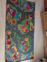 Spielteppich Stadt Motiv Grösse 95x200cm guter Zustand