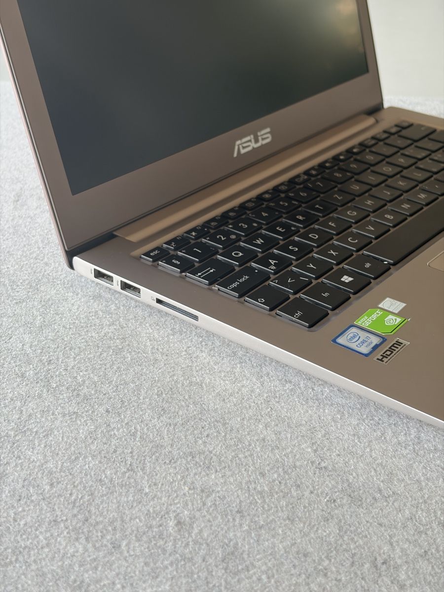 Asus Notebook: ASUS Notebook - Windows 11 – Usato da Herrliberg venduto da Julianopie 5
