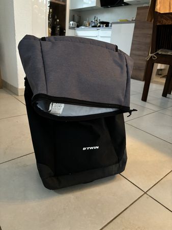 Large BTWIN Travel Bag with wheels, like new