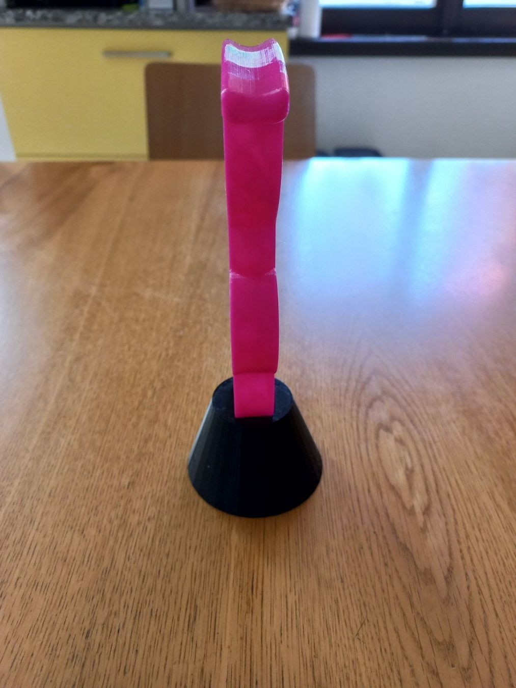 Treppiedi & Teste: Kopfhörer Ständer /Kopfhörer Halterung - Pink – Nuovo (secondo la descrizione) da Giornico venduto da ale_lc8k 4