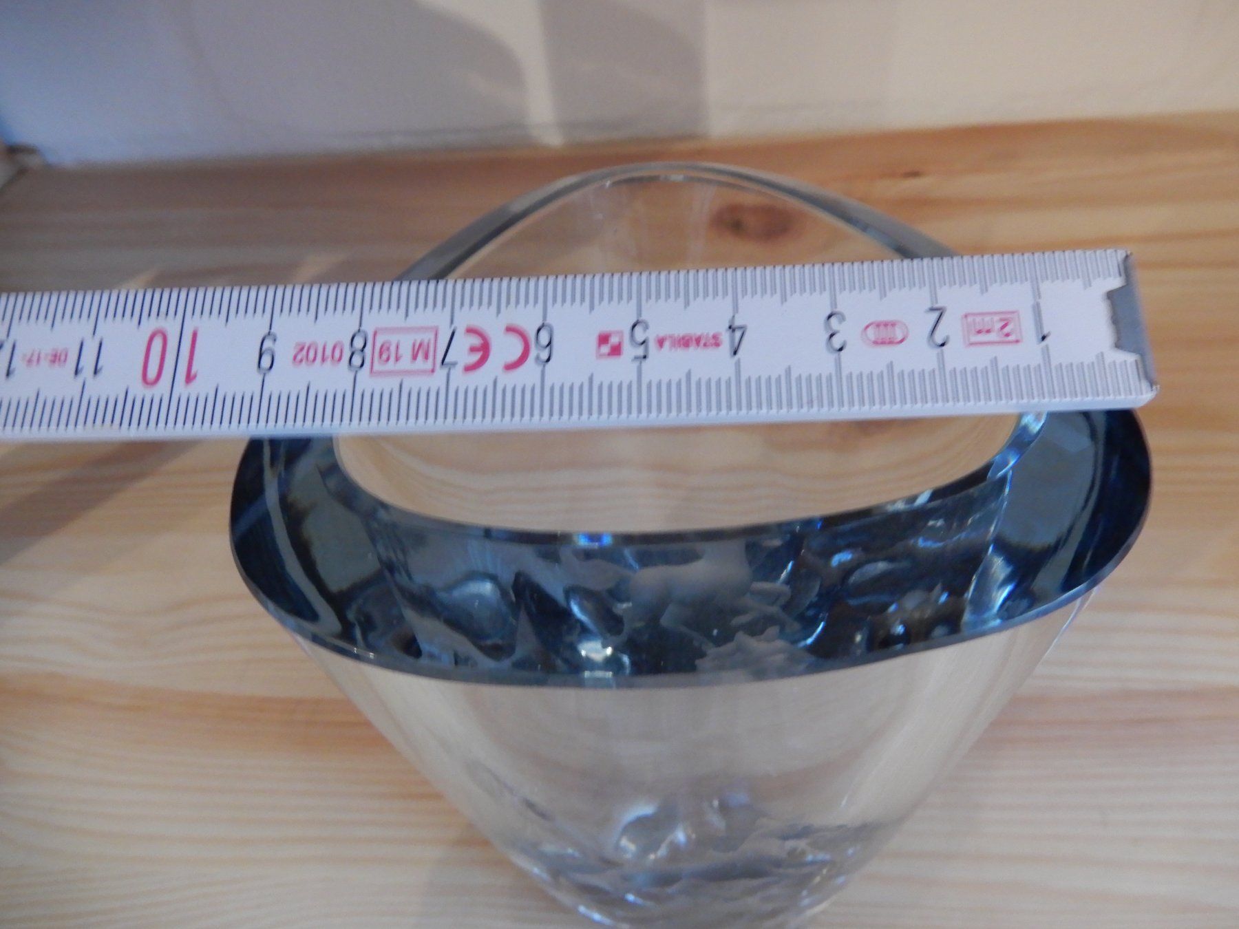 Vase & Récipients: Glasvase mit Pferdemotiv, Höhe ca. 16 cm – D'occasion à Erstfeld par Mario_boe0