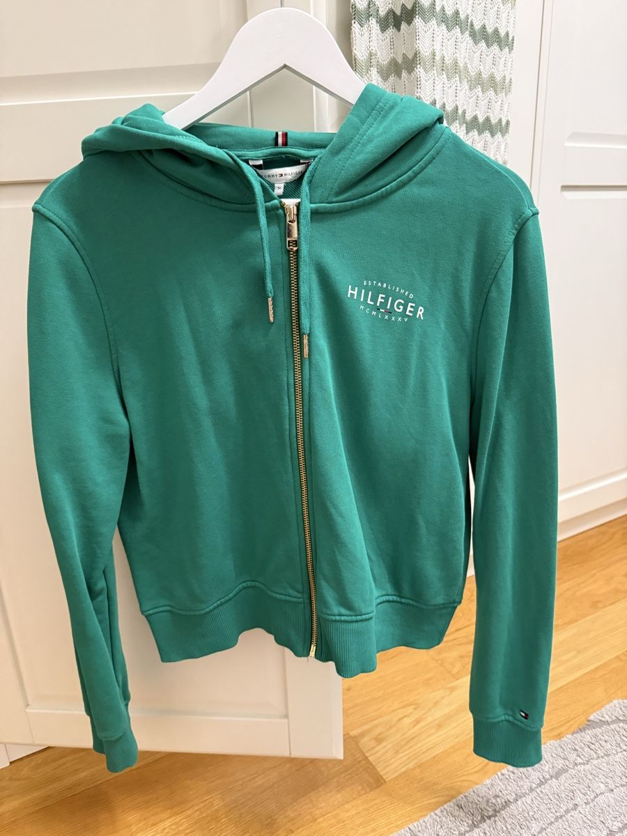 Tommy Hilfiger Giacche: Tommy Hilfiger Jacke Grün – Usato da Hauptwil venduto da Jessica.Maag