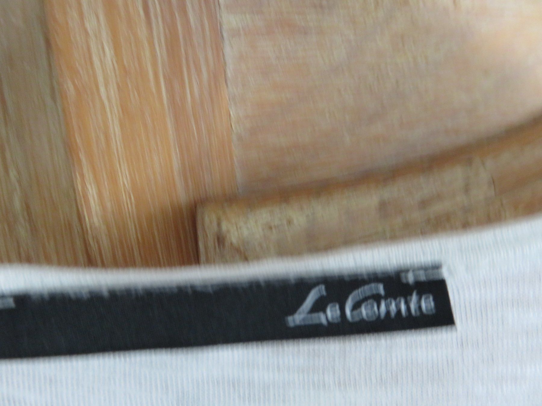 T-Shirts: SHIRT MIT BLUMENAPPLIKATIONENEN Gr. 48 – Neu (gemäss Beschreibung) aus Lachen SZ von portofino01 1