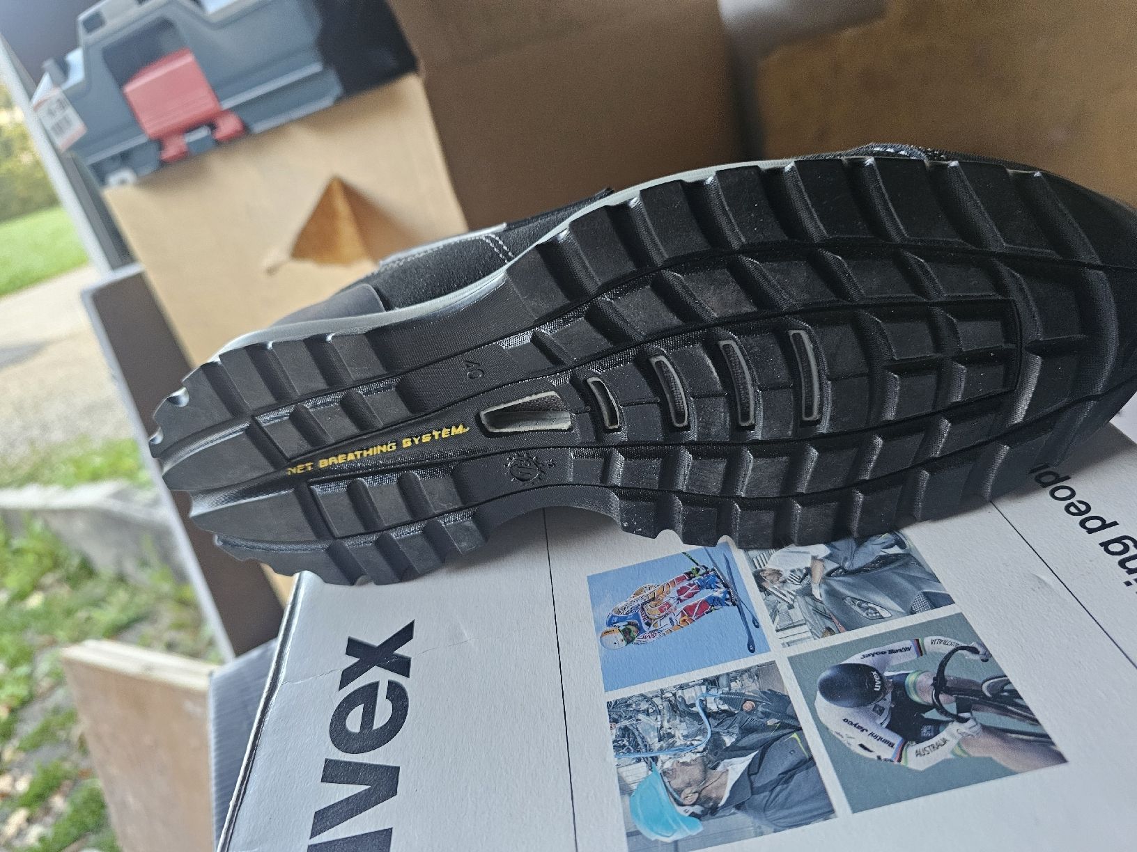 Uvex Herrenschuhe: UVEX Sicherheitsschuhe Gr.40 – Neu und originalverpackt aus Zunzgen von Fleksi 1
