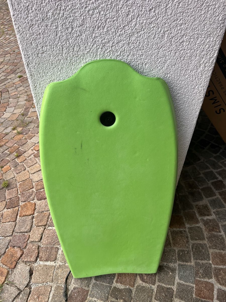 Planches de surf: RADBUG Board Grün gebraucht – D'occasion à Triesen par milen77 1