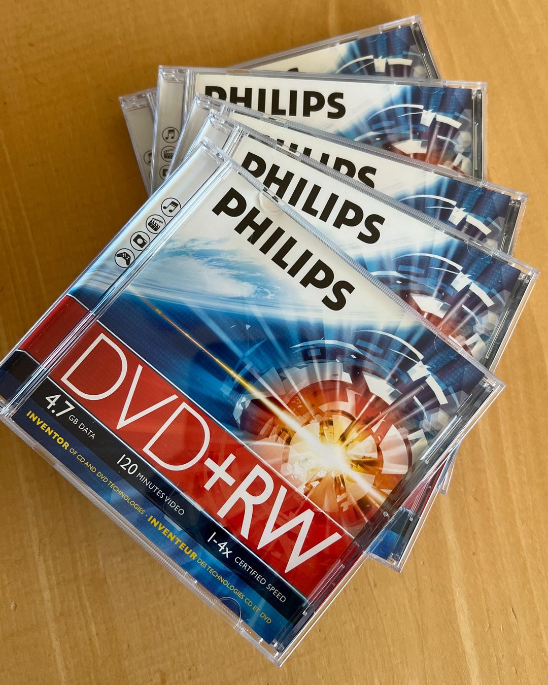 Tutti i DVDs: DVD + RW Philips 5 Stück – Usato da Ramlinsburg venduto da Ruebli.X.Beet