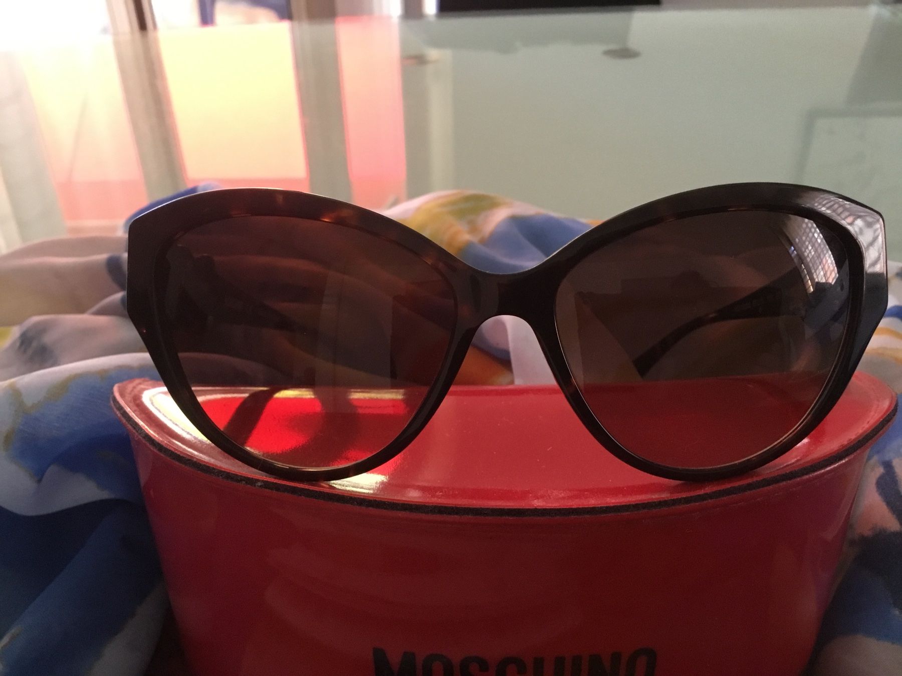 Moschino Brillen & Gläser: Moschino-Sonnenbrille – Neu (gemäss Beschreibung) aus Näfels von ale_c9qn