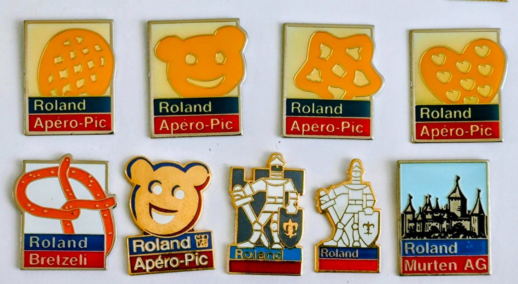 Placchette & Badge: 8 Roland Pins – Usato da Pfäffikon ZH venduto da Colacity