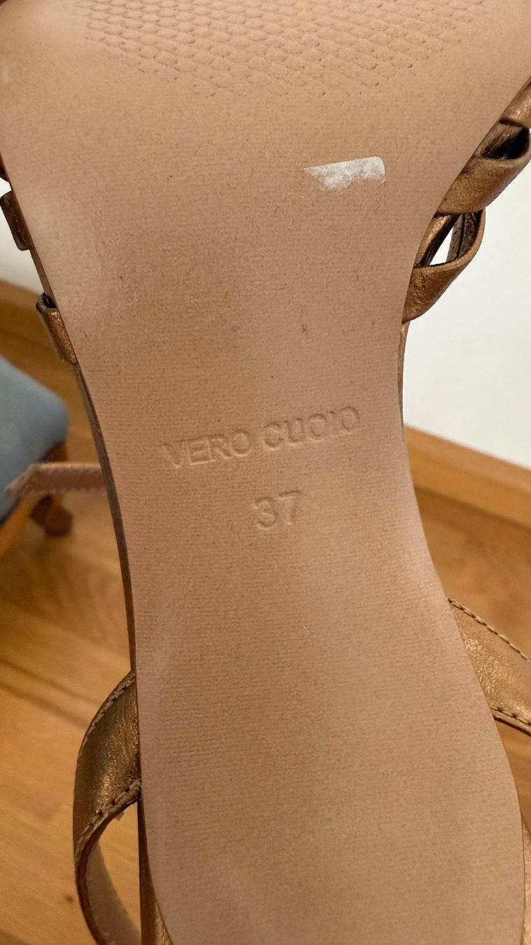 Scarpe da donna: Pumps elegant, golden, neuwertig – Usato da Binningen venduto da nuggi86 4