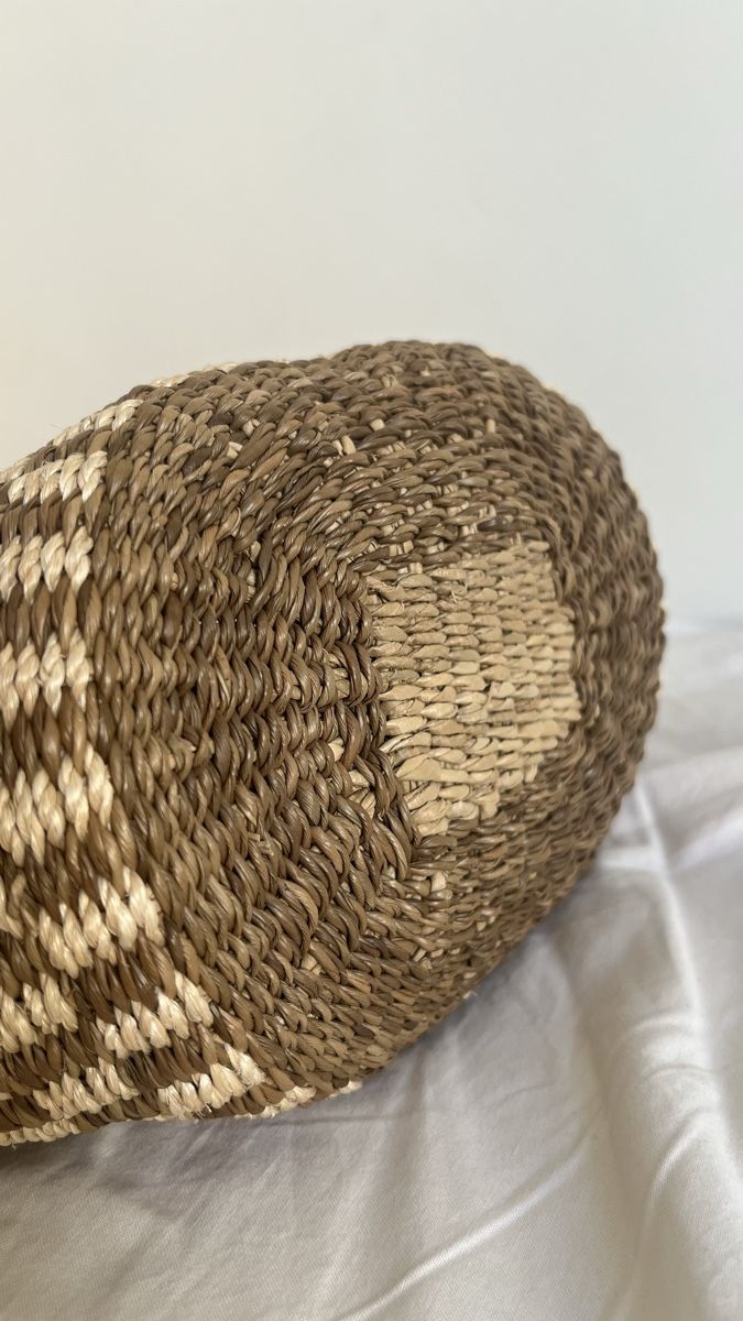 Taschen für Damen: RATTAN ORNAMENT SHOULDER HANDBAG – Neu (gemäss Beschreibung) aus Lugano von yul_fhg2 9