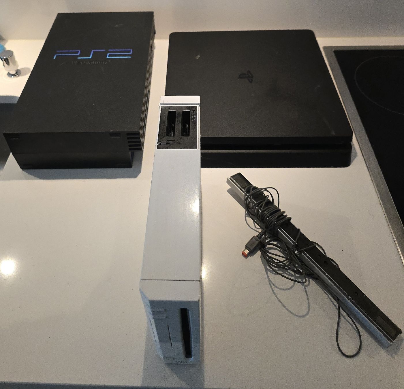 Sony Console: 3 Defekte Konsolen – Difettoso da Chur venduto da mig_rsw7