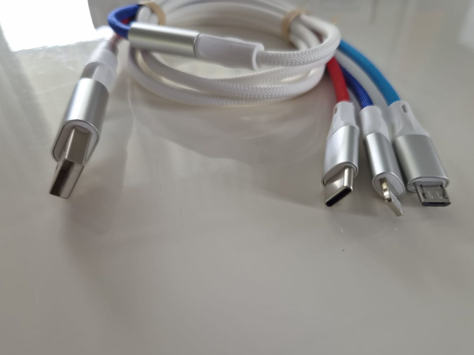 Swisscom Kabel: Multi Ladekabel Swisscom USB-C Lightning Micro (NEU) – Neu (gemäss Beschreibung) aus Amriswil von Alfaromeo007 1