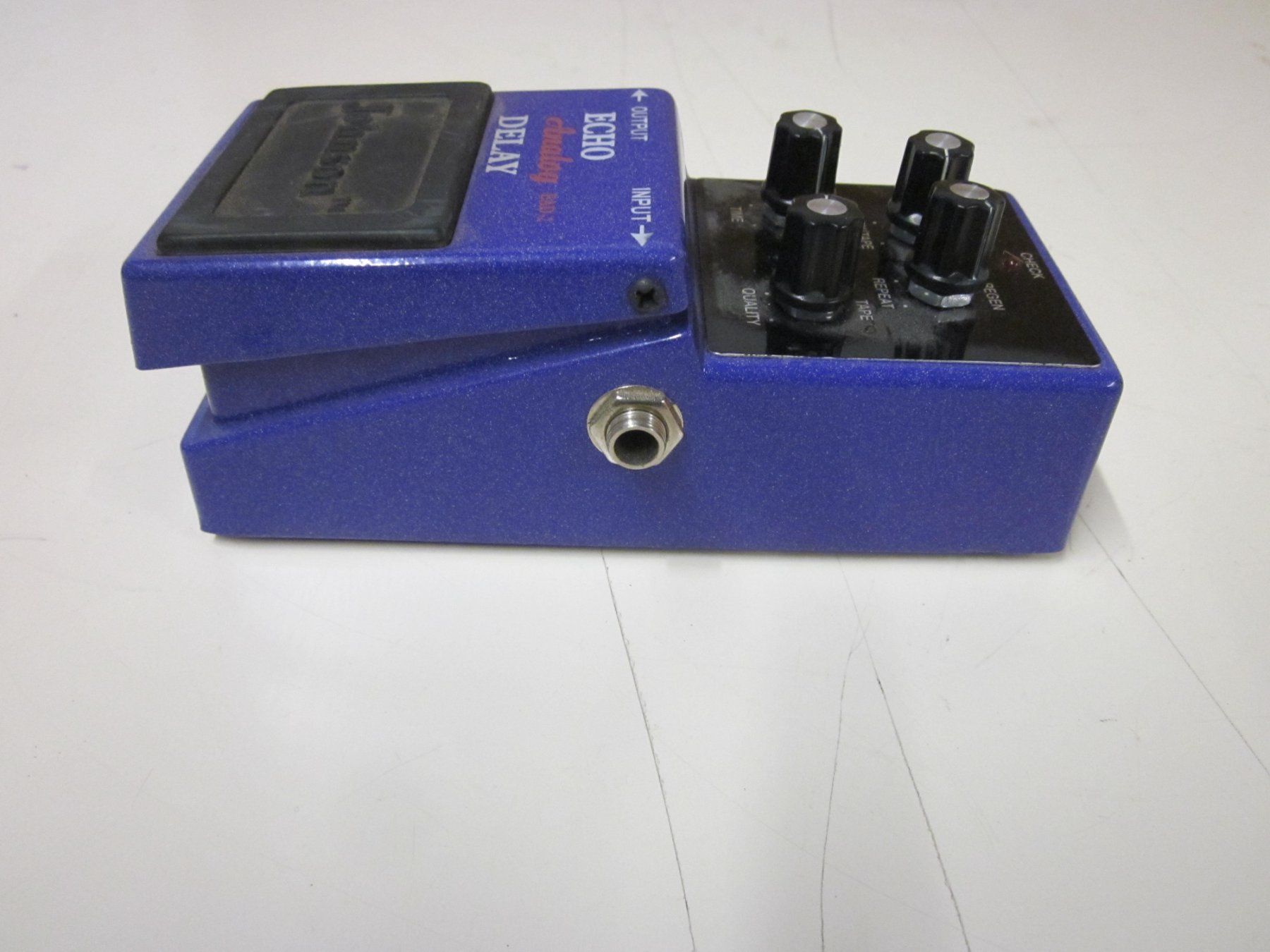 Strumenti musicali: JOHNSON Echo Analog Delay EAD-2 Pédale Guitare – Usato da Grand-lancy venduto da kohler333 1