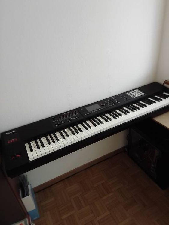 Keyboard Roland FA08 1