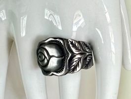 Vintage Rosen Ring Blattornamente Stahl geschwärzt – Unikat
